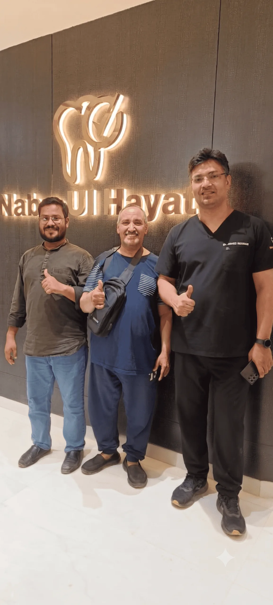 Happy patient with Dr Javed Rizwan